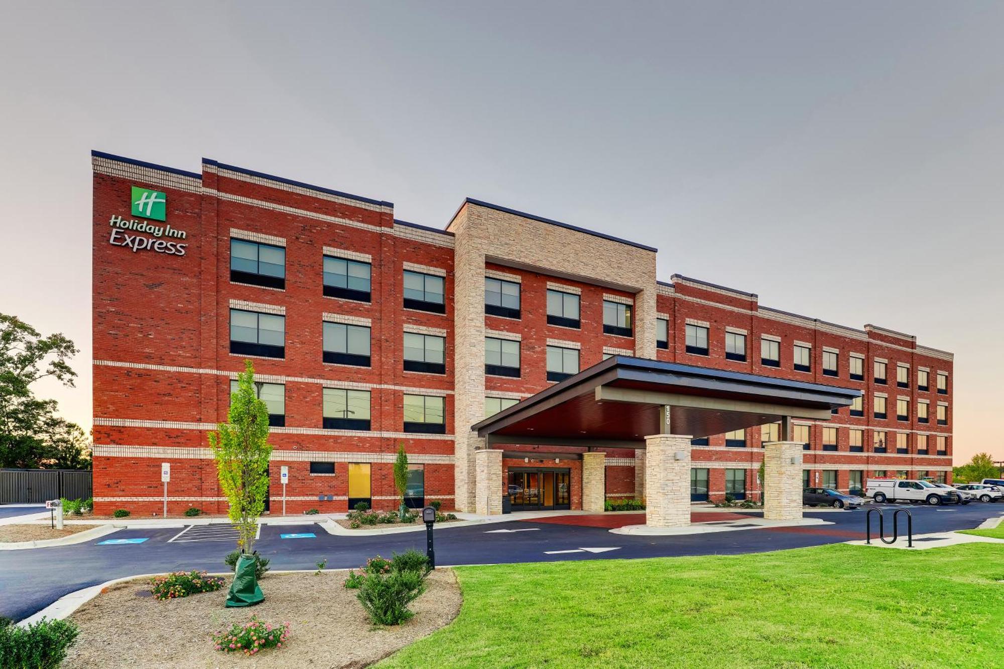 Holiday Inn Express Holly Springs - Raleigh Area By Ihg Eksteriør billede