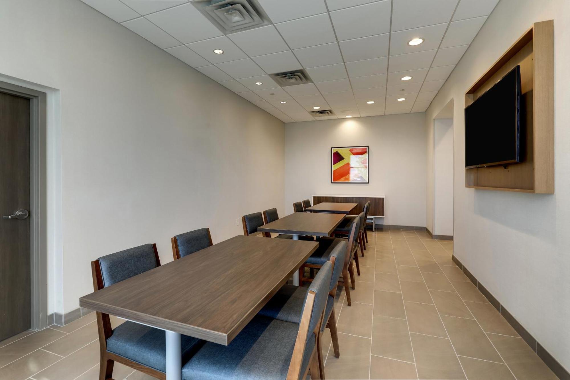 Holiday Inn Express Holly Springs - Raleigh Area By Ihg Eksteriør billede
