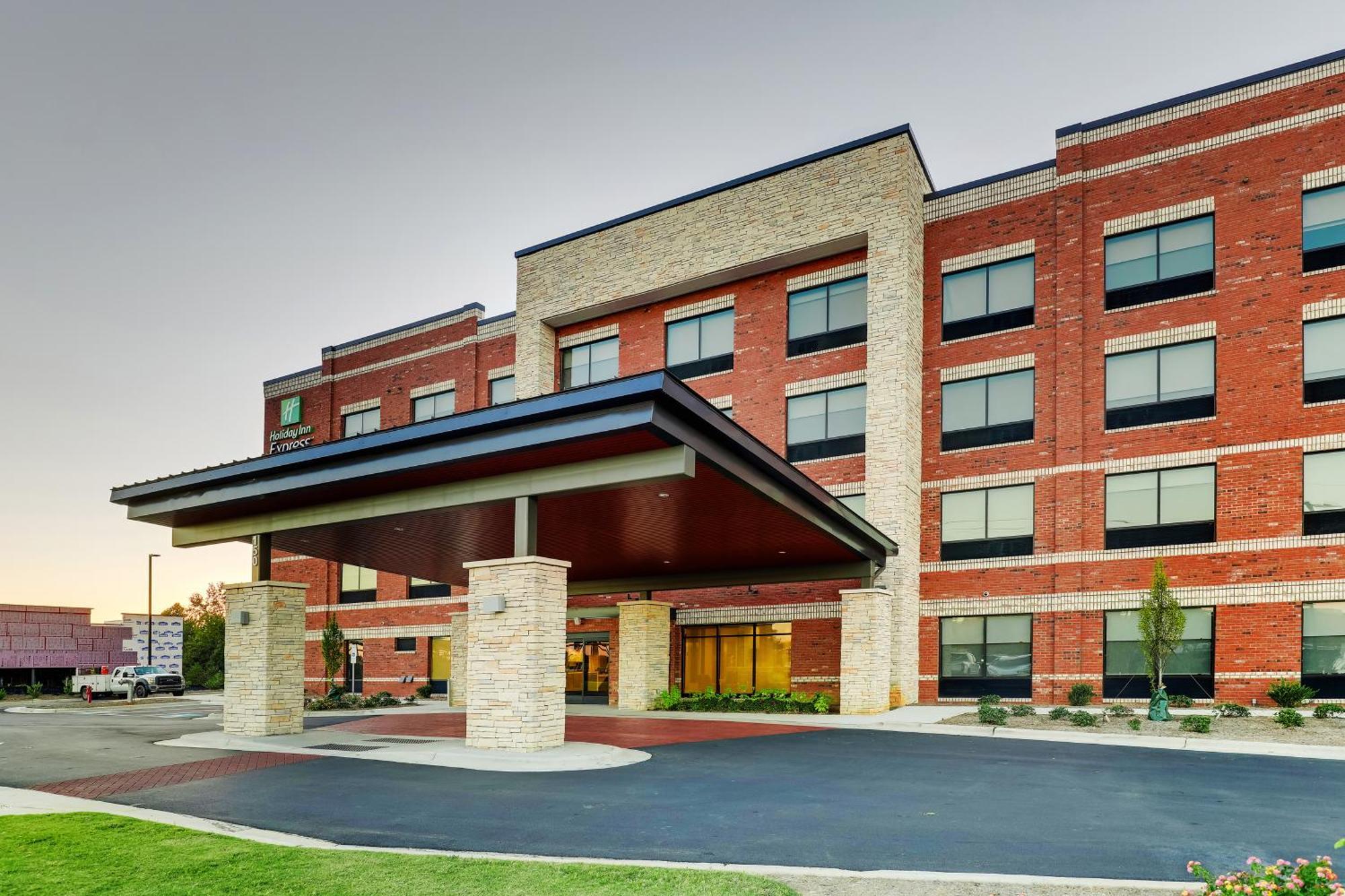 Holiday Inn Express Holly Springs - Raleigh Area By Ihg Eksteriør billede