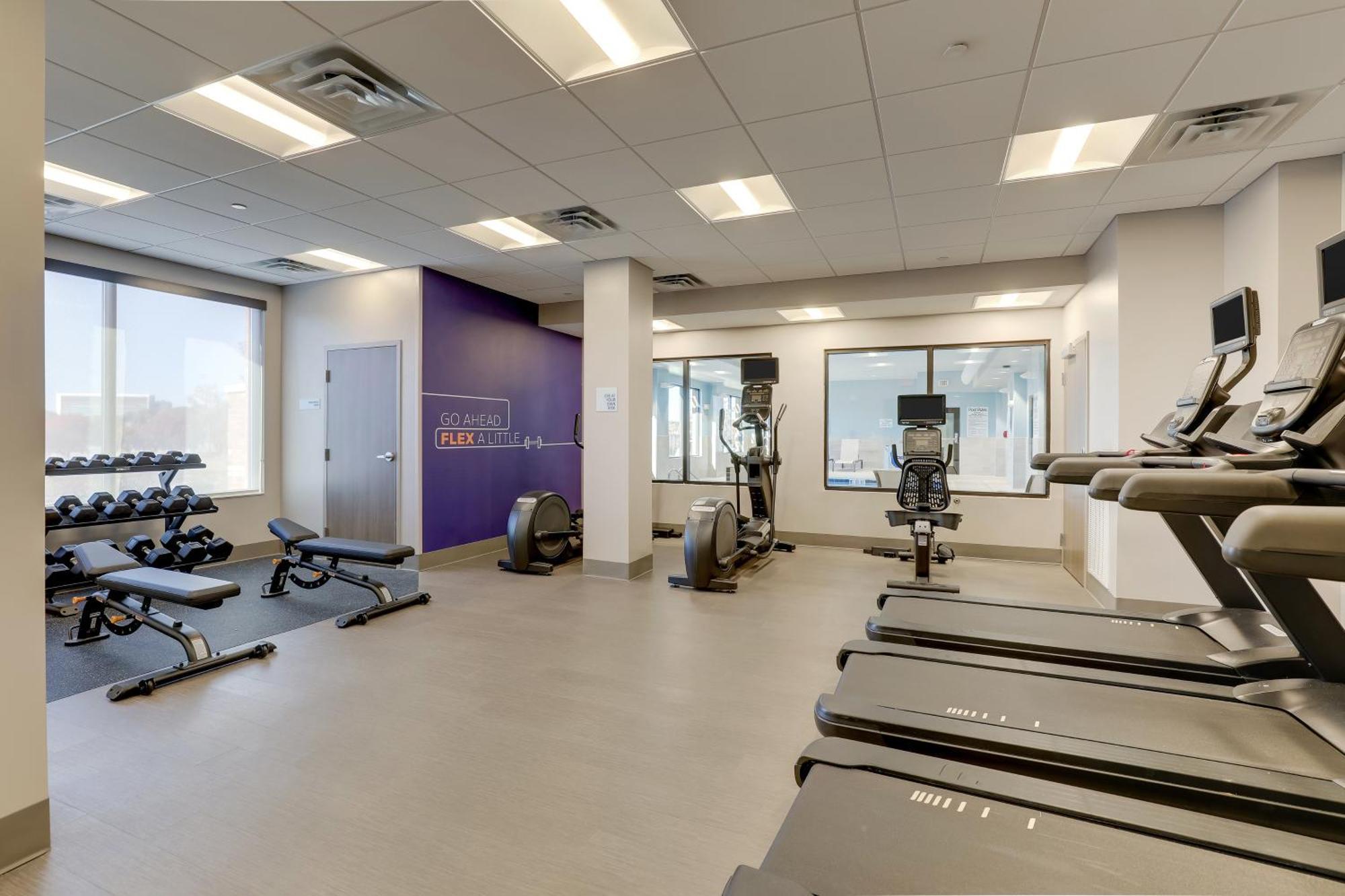 Holiday Inn Express Holly Springs - Raleigh Area By Ihg Eksteriør billede